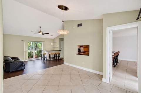 586 NW 45th Way, Delray Beach FL - photo 20 of 37
