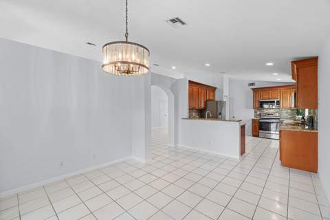 5737 Royal Club Drive, Boynton Beach FL - photo 10 of 42