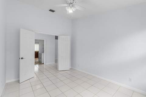 5737 Royal Club Drive, Boynton Beach FL - photo 18 of 42