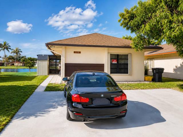 5318 Garden Hills Circle