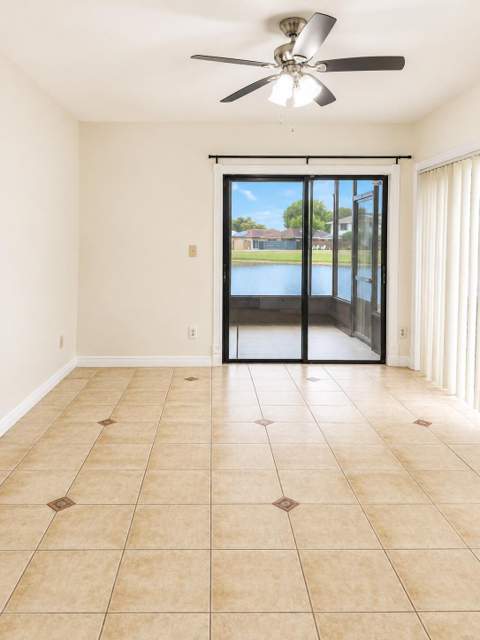 5318 Garden Hills Circle, West Palm Beach FL - photo 15 of 18