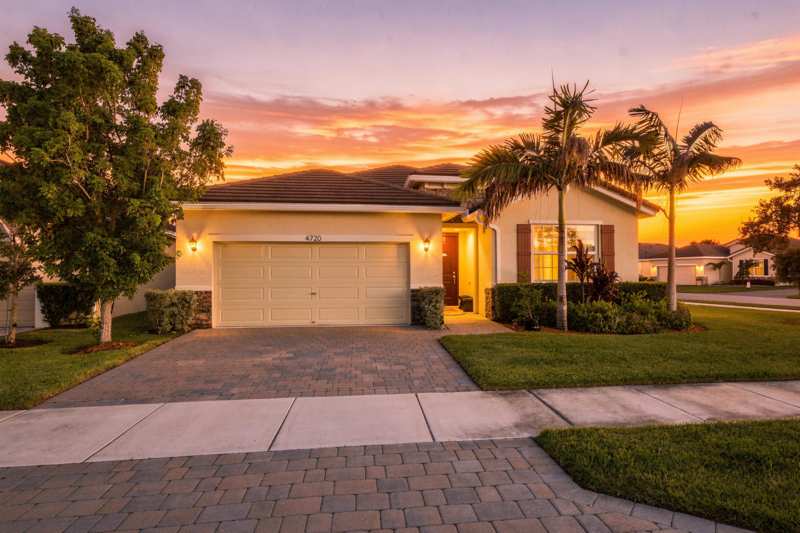 4 bedroom Single Family Residence at 4720 NW Exchange Avenue, Jensen Village, Jensen Beach — photo 1
