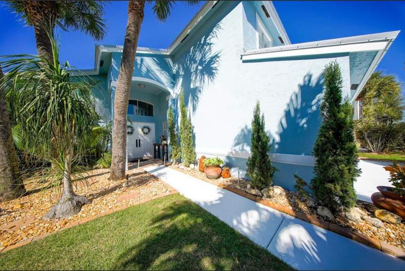 4 bedroom Single Family Residence at 6359 Harbour Star Drive, Balmoral Country Club Lacuna Pod C, Lake Worth — photo 2