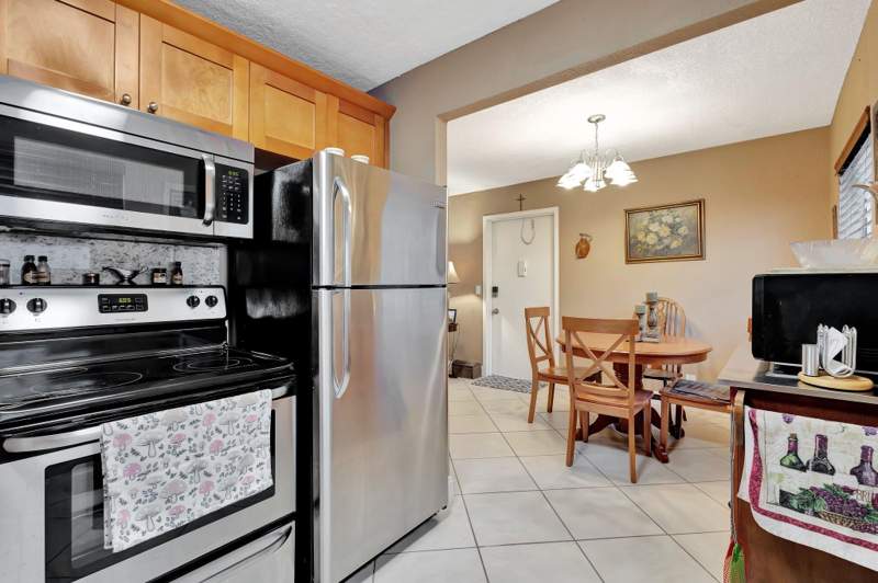 2 bedroom Condominium at 637 Monaco Court, KINGS POINT MONACO CONDOS, Delray Beach — photo 2