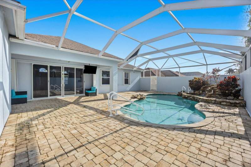 4 bedroom Single Family Residence at 1038 SW Fisherman Avenue, Port St Lucie Section 15, Port St. Lucie — photo 5