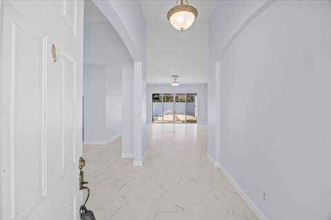 1038 SW Fisherman Avenue, Port St. Lucie FL - photo 6 of 46