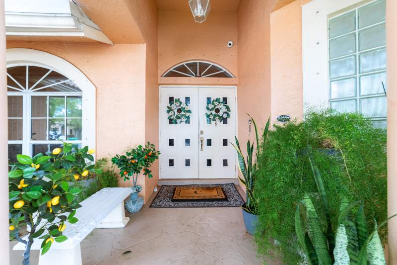 4 bedroom Single Family Residence at 4477 NW 89th Way, Royal Land Amended, Coral Springs — photo 4