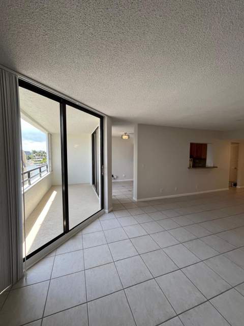 3555 S Ocean Boulevard #411, South Palm Beach FL - photo 11 of 33