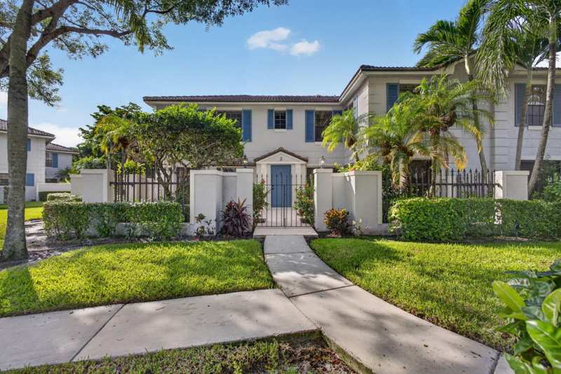 2 bedroom Townhouse at 350 Prestwick Circle #2, PGA Resort Community Pl Of Prestwick Chase Unit 1, Palm Beach Gardens — photo 1
