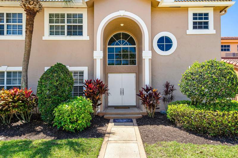 5 bedroom Single Family Residence at 10616 Wheelhouse Circle, Regatta At Mission Bay, Boca Raton — photo 5