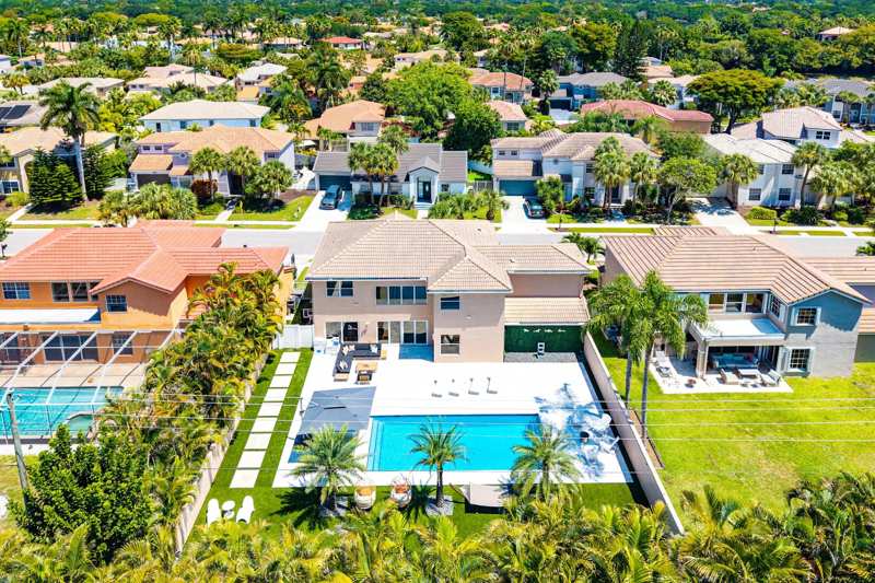 5 bedroom Single Family Residence at 10616 Wheelhouse Circle, Regatta At Mission Bay, Boca Raton — photo 1