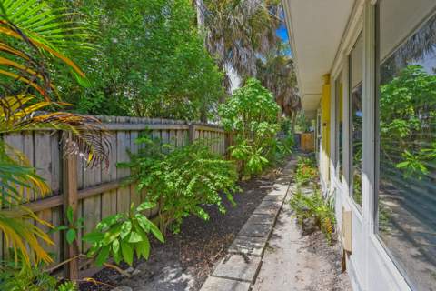 1076 NE Banyan Tree Drive, Jensen Beach FL - photo 16 of 30