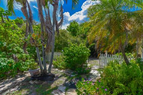 1076 NE Banyan Tree Drive, Jensen Beach FL - photo 19 of 30