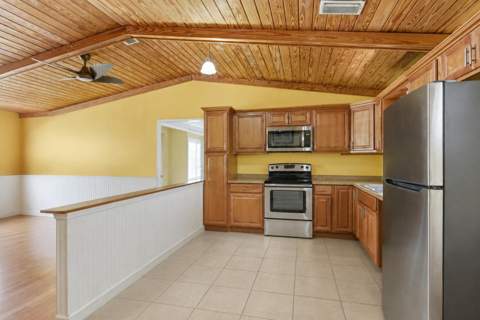 1076 NE Banyan Tree Drive, Jensen Beach FL - photo 9 of 30