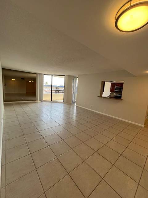 3555 S Ocean Boulevard #411, South Palm Beach FL - photo 8 of 33