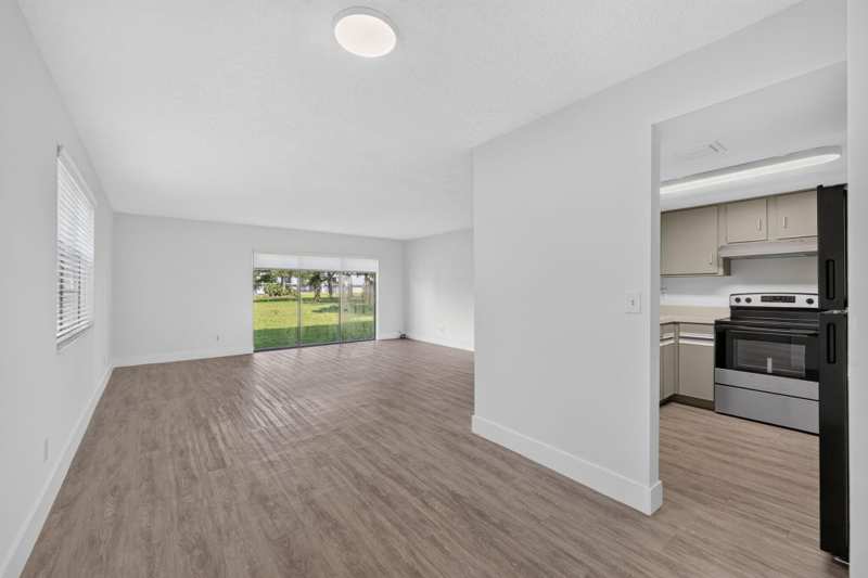 1 bedroom Condominium at 2517 S 17th Street #103, Woodlands Condominium Apartment Building 3, Fort Pierce — photo 1