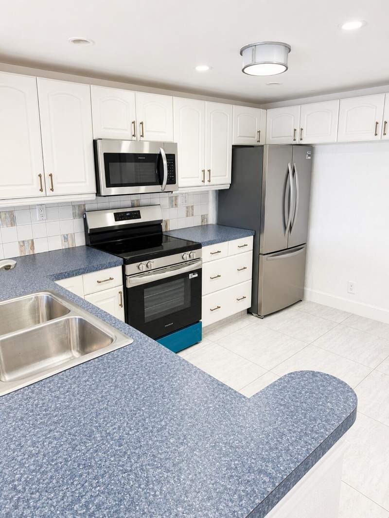 2 bedroom Condominium at 7 Royal Palm Way #505, Boca Bayou, Boca Raton — photo 3