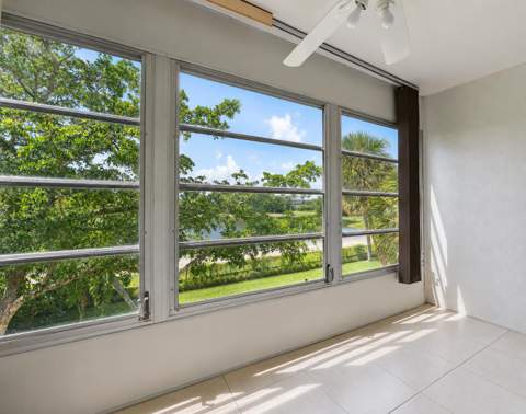 307 Greenbrier B, West Palm Beach FL - photo 9 of 16