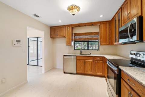 6315 Tall Cypress Circle, Greenacres FL - photo 6 of 27