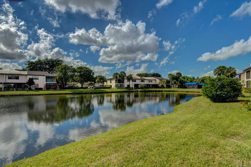 2 bedroom Condominium at 7911 Eastlake Drive #6H, The Greens @ Boca Lago, Boca Raton — photo 4