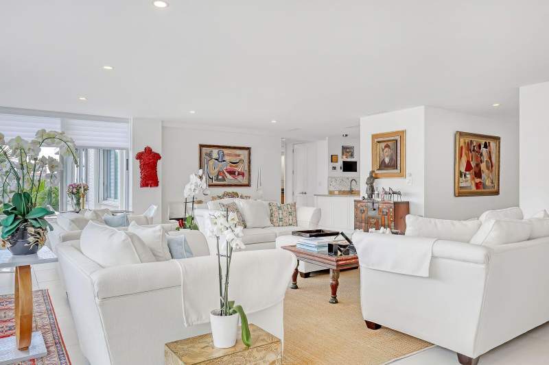 2 bedroom Condominium at 44 Cocoanut Row #507B, Palm Beach Towers Condo, Palm Beach — photo 2