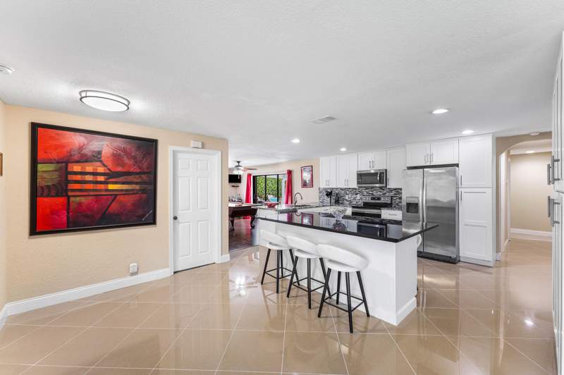 4 bedroom Single Family Residence at 4025 NW 105th Avenue, Chevy Chase, Coral Springs — photo 5