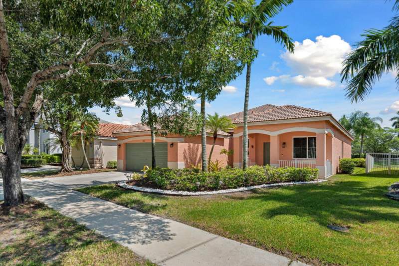 4 bedroom Single Family Residence at 886 Sunflower Circle, Sector 2-Parcels 12 13 14 15, Weston — photo 3