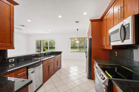 886 Sunflower Circle, Weston FL - photo 18 of 60