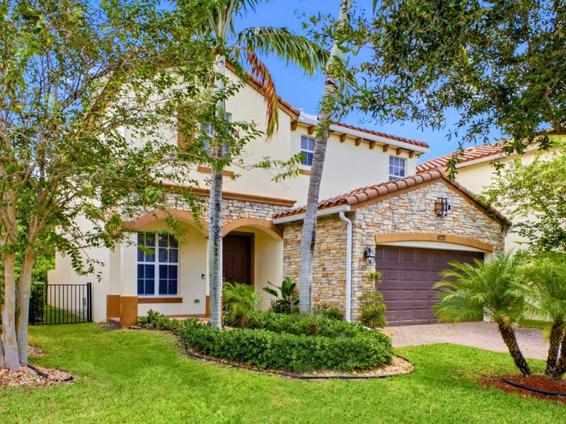 5 bedroom Single Family Residence at 4777 Capital Drive, Capistara, Lake Worth — photo 3