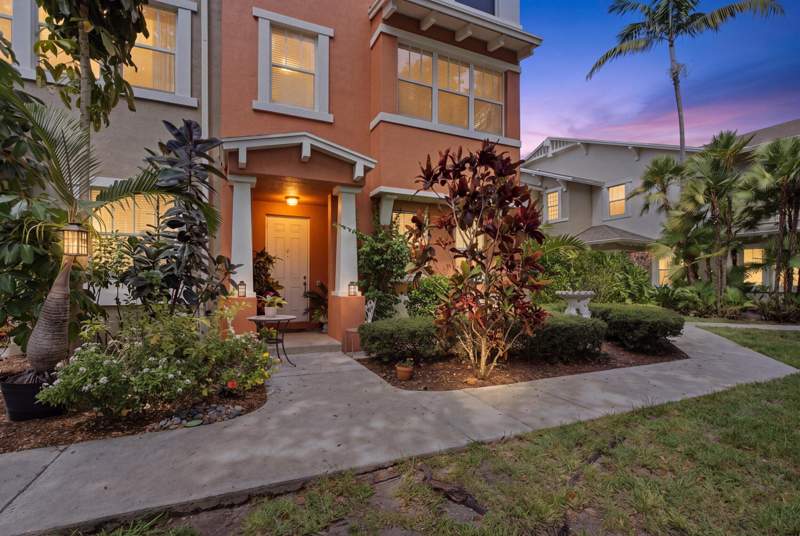 4 bedroom Townhouse at 960 Millbrae Court #6, Cityside Condo, West Palm Beach — photo 3