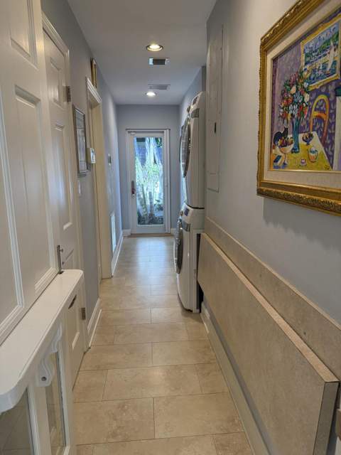 716 Middle River Drive, Fort Lauderdale FL - photo 7 of 21