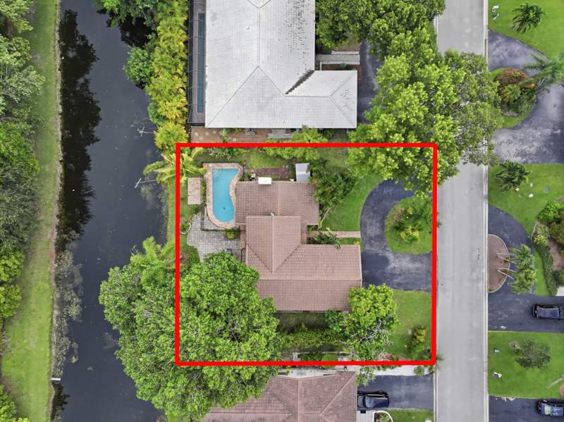 4 bedroom Single Family Residence at 1348 NW 113th Terrace, Cypress Run, Coral Springs — photo 3