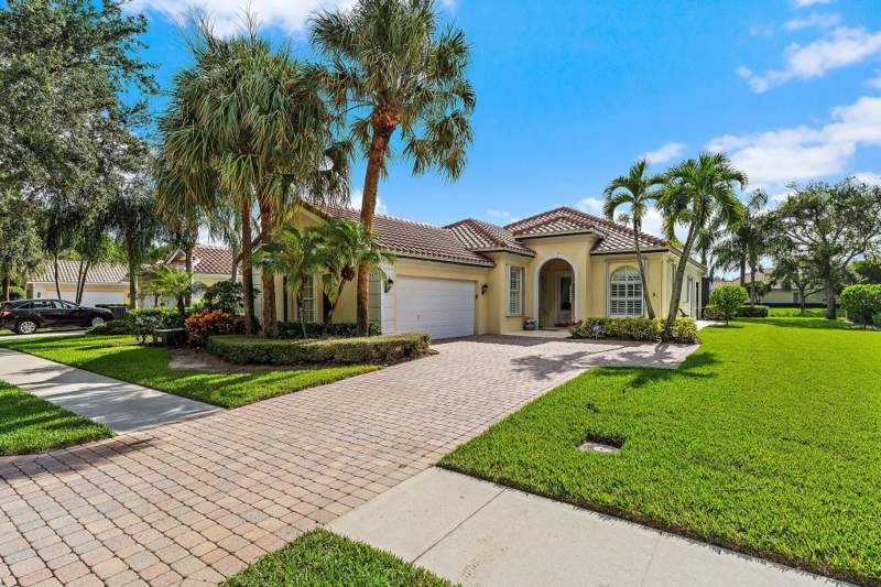3 bedroom Single Family Residence at 108 Euphrates Circle, Isles At Palm Beach Gardens, Palm Beach Gardens — photo 2