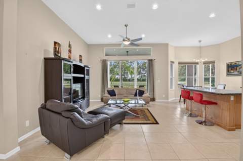 6561 Pisano Drive, Lake Worth FL - photo 16 of 94