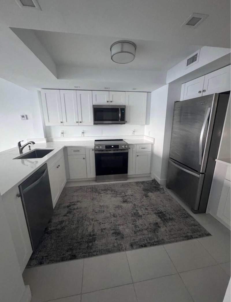 2 bedroom Condominium at 3000 E Sunrise Boulevard #17F, Carlton Tower Condo, Fort Lauderdale — photo 4
