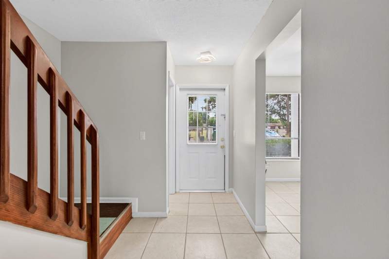 2 bedroom Townhouse at 799 Hill Drive #C, Society Hill Cannongate, West Palm Beach — photo 2