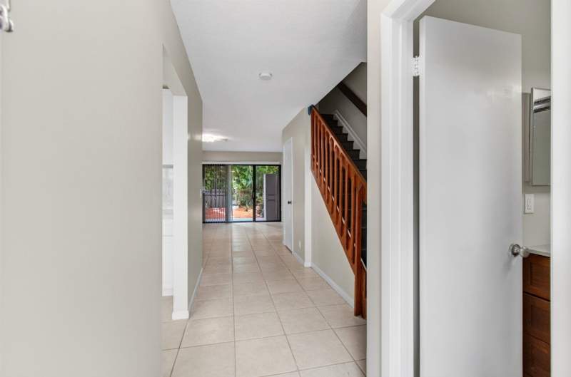 2 bedroom Townhouse at 799 Hill Drive #C, Society Hill Cannongate, West Palm Beach — photo 3