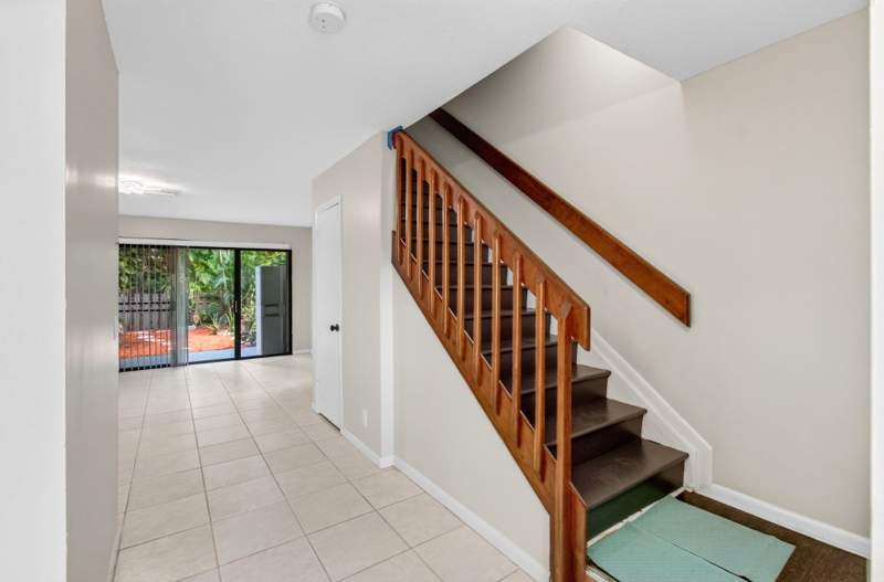 2 bedroom Townhouse at 799 Hill Drive #C, Society Hill Cannongate, West Palm Beach — photo 4