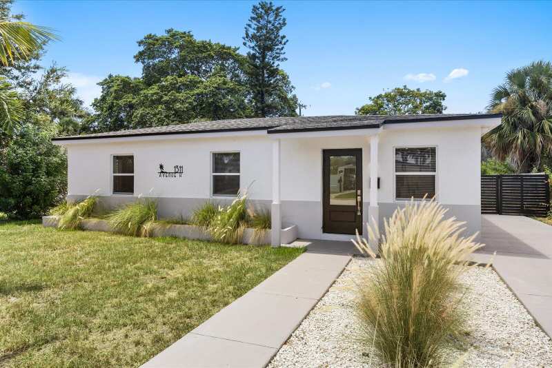 3 bedroom Single Family Residence at 1311 Avenue H, Riviera Replat, Riviera Beach — photo 1