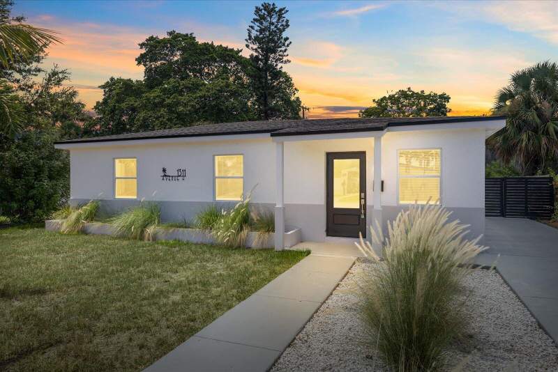 3 bedroom Single Family Residence at 1311 Avenue H, Riviera Replat, Riviera Beach — photo 3