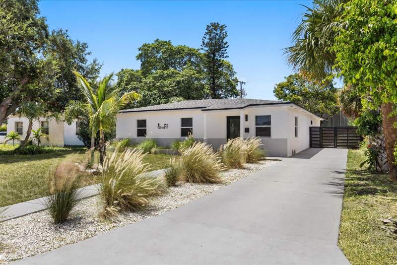 3 bedroom Single Family Residence at 1311 Avenue H, Riviera Replat, Riviera Beach — photo 4