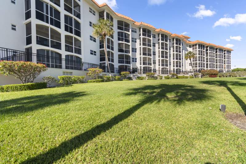 2 bedroom Condominium at 2871 N Ocean Boulevard #C123, San Remo Condo, Boca Raton — photo 3