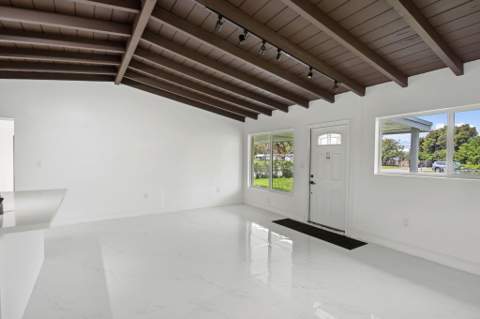 1530 NW 18th Court, Fort Lauderdale FL - photo 7 of 26
