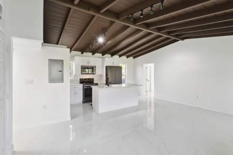 1530 NW 18th Court, Fort Lauderdale FL - photo 8 of 26
