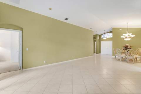 6806 Rienzo Street, Lake Worth FL - photo 11 of 71