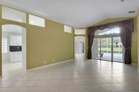 6806 Rienzo Street, Lake Worth FL - photo 12 of 71