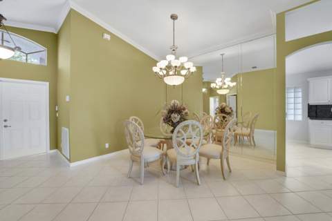 6806 Rienzo Street, Lake Worth FL - photo 8 of 71