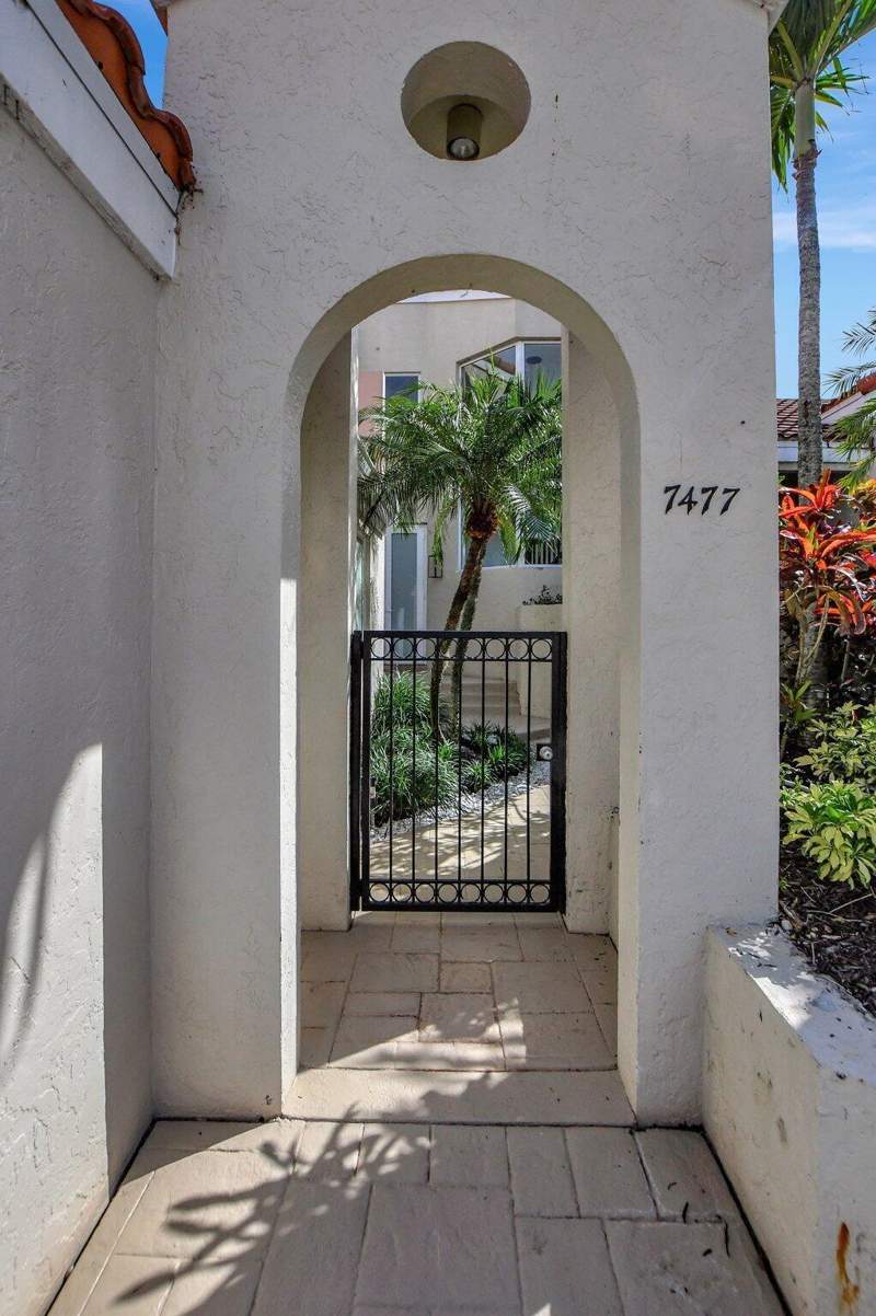 3 bedroom Townhouse at 7477 Campo Florido, Los Rayos De Sol, Boca Raton — photo 4