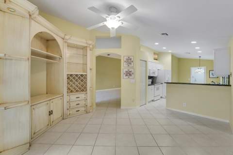 6806 Rienzo Street, Lake Worth FL - photo 21 of 71