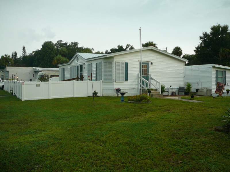3 bedroom Mobile Home at 199 Imperial Way, Bel-Aire Estates Subdivision, Fort Pierce — photo 2